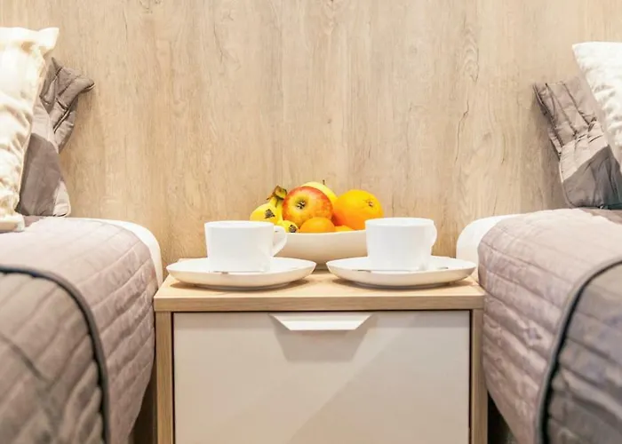 Granary Island Apartment II